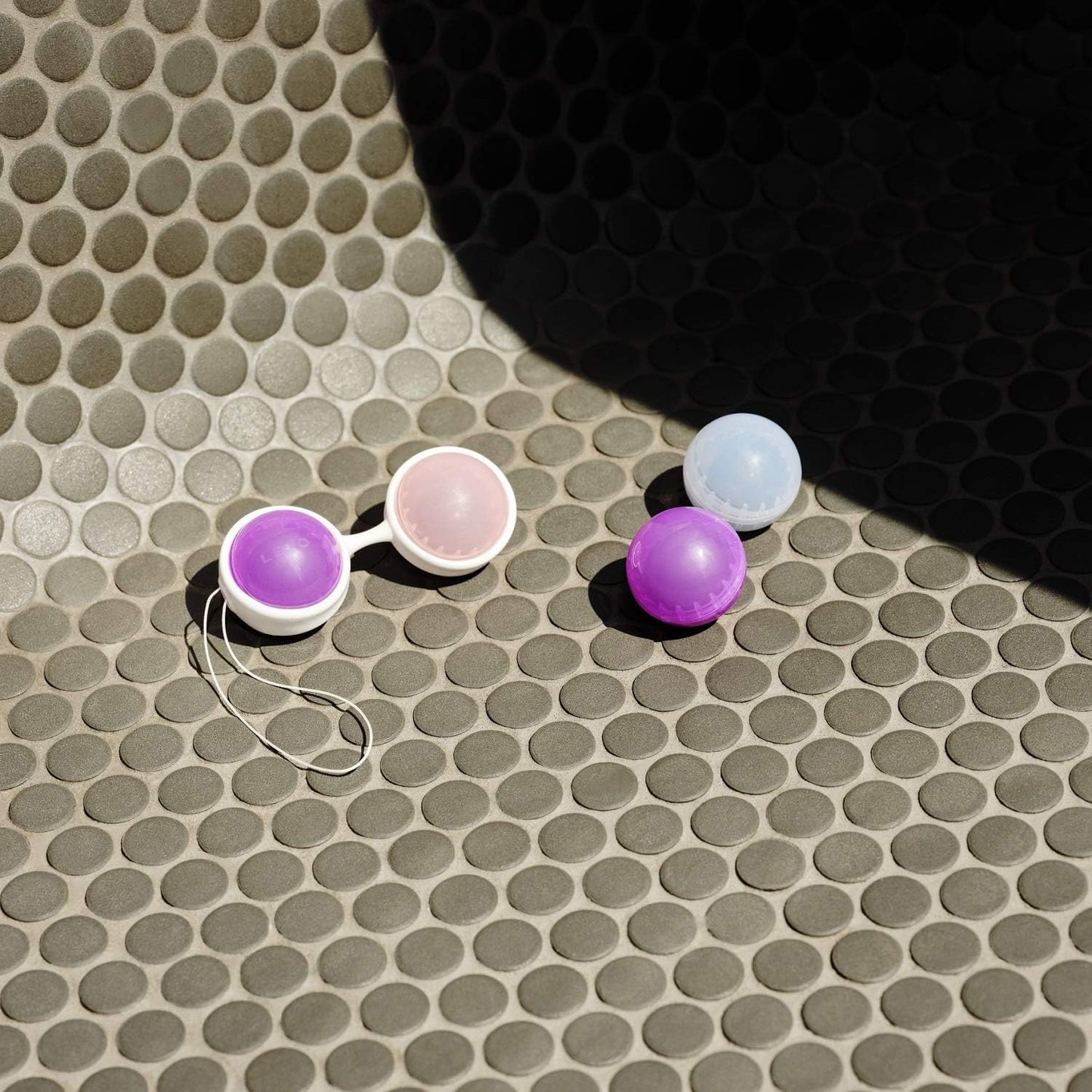 LELO (レロ) ビーズプラス - 女性用 膣トレーニンググッズ、ケーゲルボール6個（ストリング付き）、様々な膣トレーニングの組み合わせが可能